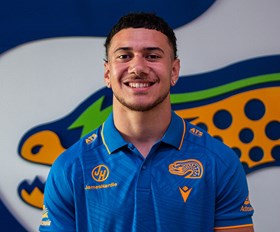 Isaiah Iongi extends with the Eels