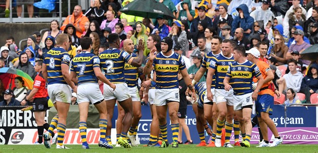 Eels hold off fast-finishing Panthers