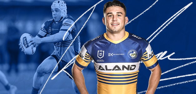 Reed Mahoney Re-Signs