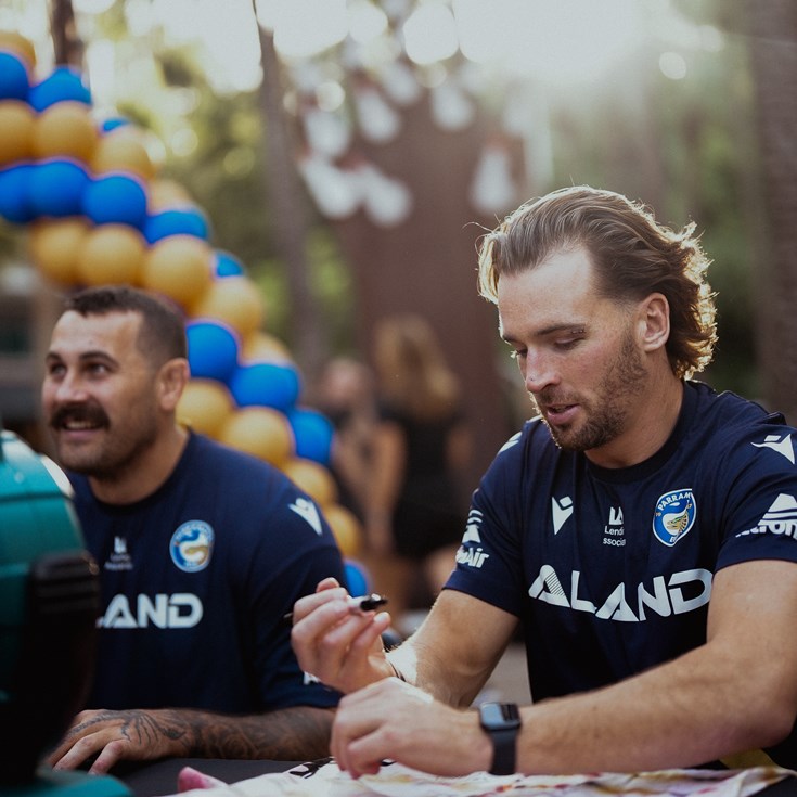 2023 Eels in Darwin Signing Session