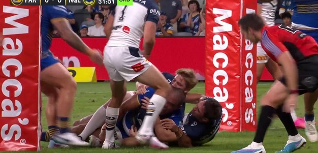 Ofahengaue powers to his first try