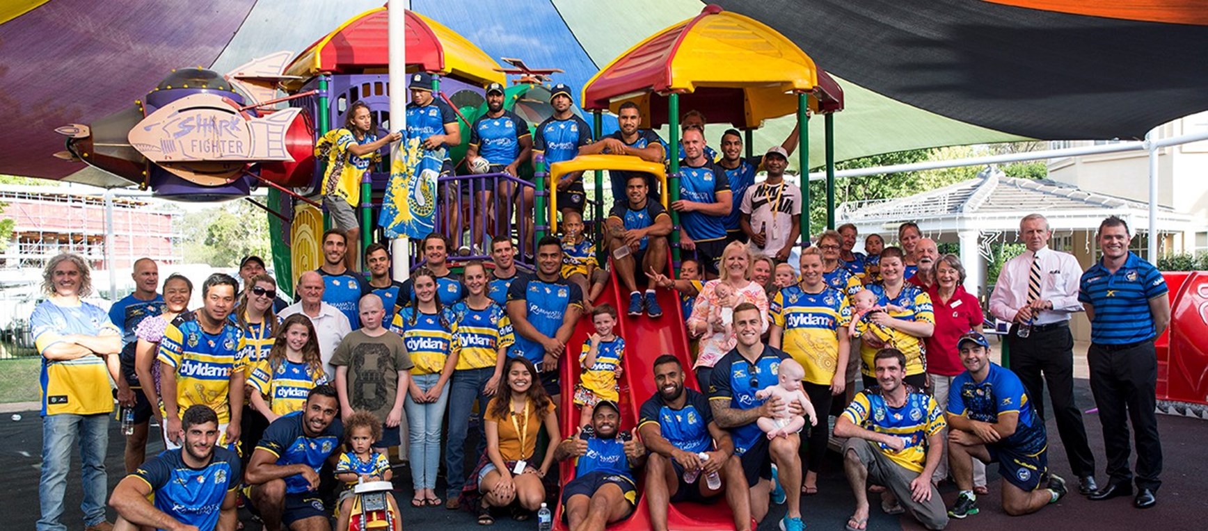 GALLERY | Eels spend afternoon at Ronald McDonald House