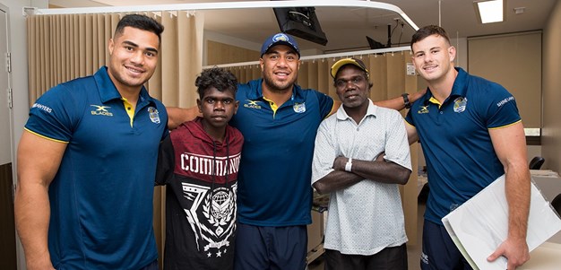 Eels visit Darwin Hospital