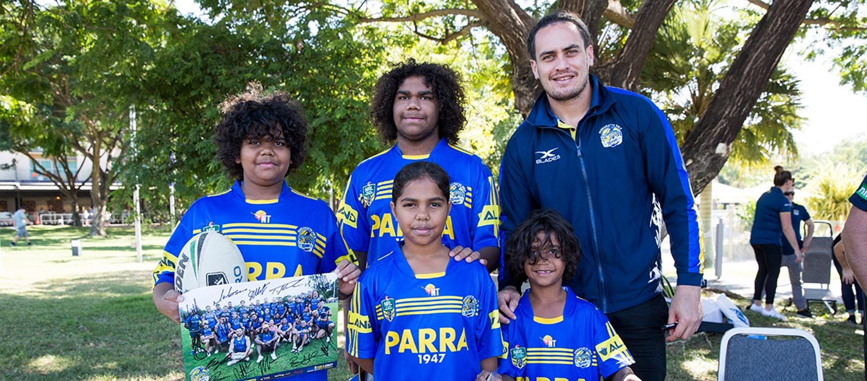 GALLERY | Eels Waterfront Signing Session