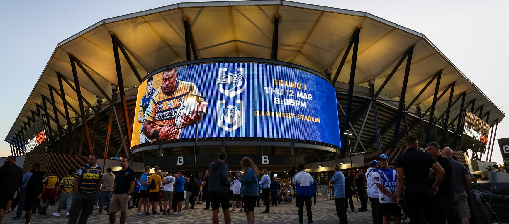 Eels v Bulldogs, Round One - Around the Grounds