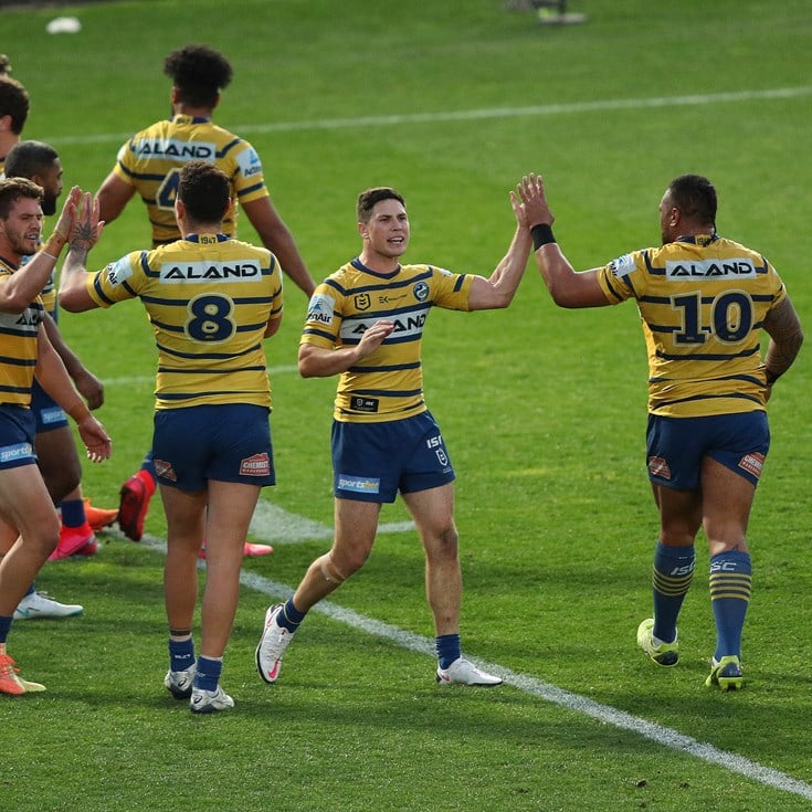Warriors v Eels in photos